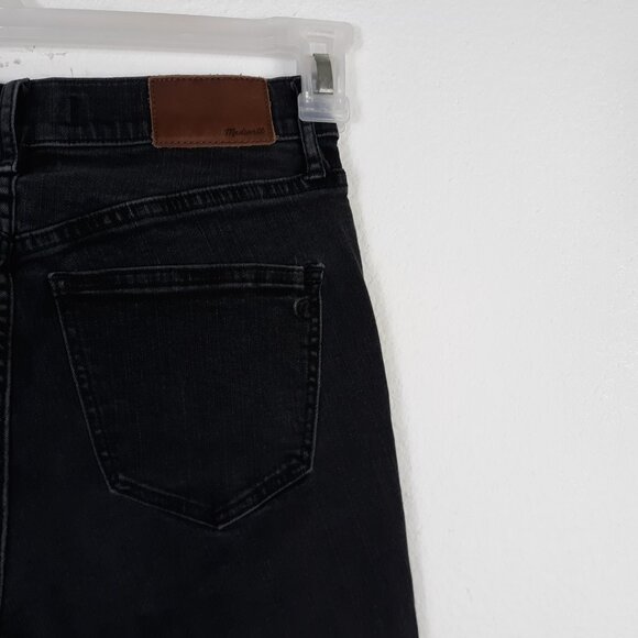 Madewell Women's Jeans Size 26 Black 9" High Riser Skinny Distressed Raw Hem - Picture 6 of 16
